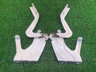 Петля капота NISSAN LEAF ZE1 EM57 654005SK0A 2 ракурс