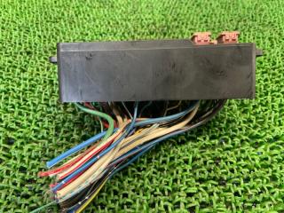 Блок предохранителей TOYOTA LAND CRUISER PRADO LJ78W 2L-TE 82131-60623 3 ракурс