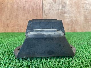Подушка кпп NISSAN Terrano LR50 VG33E 113201W410 1 ракурс Подушка кпп NISSAN Terrano LR50 VG33E 113201W410 1 ракурс
