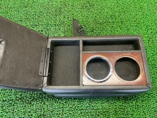 Бардачок между сиденьями TOYOTA LAND CRUISER PRADO LJ78W 2L-TE 58951-90K00-13 2 ракурс Бардачок между сиденьями TOYOTA LAND CRUISER PRADO LJ78W 2L-TE 58951-90K00-13 2 ракурс
