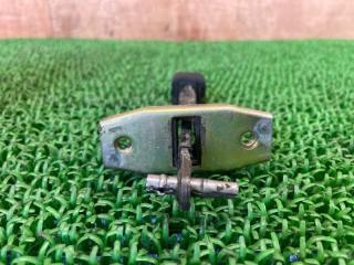 Ограничитель двери правый передний TOYOTA LAND CRUISER PRADO LJ78W 2L-TE 68610-60040 5 ракурс