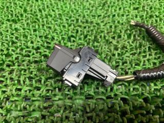 Кнопка NISSAN LEAF ZE1 EM57 25194-5SA0A 2 ракурс