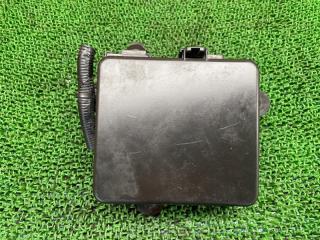 Блок реле NISSAN LEAF ZE1 EM57 24388-40F00 2 ракурс