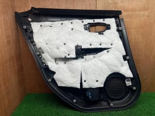 Обшивка дверей правая задняя NISSAN LEAF ZE1 EM57 82900-5SK1B 2 ракурс