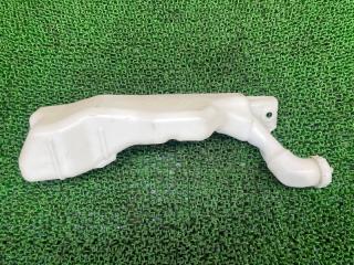 Бачок стеклоомывателя Honda Vezel RU3 LEB 19101R1AA00 1 ракурс