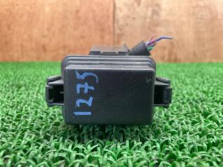 Блок реле Honda Vezel RU3 LEB 38182TM8003 2 ракурс