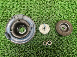 Опора амортизатора левая передняя Honda Vezel RU3 LEB 51920SCC015 2 ракурс