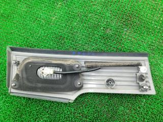 Стоп-сигнал правый задний Nissan Elgrand PNE52 265501A52B 2 ракурс