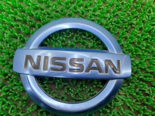 Эмблема NISSAN LEAF ZE0 EM61 1 ракурс