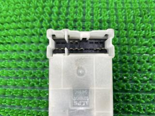 Кнопка стеклоподъемника левая передняя NISSAN SKYLINE CKV36 VQ37VHR 25411JL00A 2 ракурс