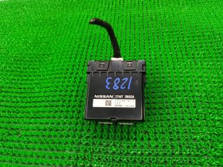 Блок реле NISSAN LEAF ZE1 EM57 274473NK0A 1 ракурс