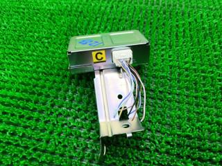 Блок реле NISSAN LEAF ZE1 EM57 285N6-5SK0A 2 ракурс