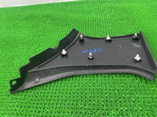 Накладка на стойку кузова левая задняя NISSAN LEAF ZE1 EM57 78877-5SK0A 4 ракурс