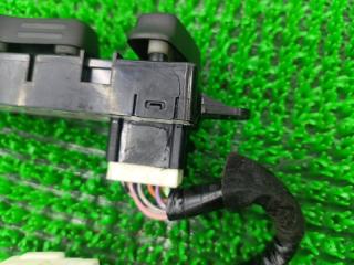 Кнопка левая передняя NISSAN SKYLINE CKV36 VQ37VHR 87380JL20A 3 ракурс