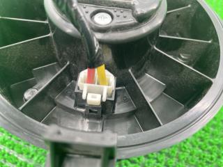 Мотор печки NISSAN LEAF ZE1 EM57 3 ракурс Мотор печки NISSAN LEAF ZE1 EM57 3 ракурс