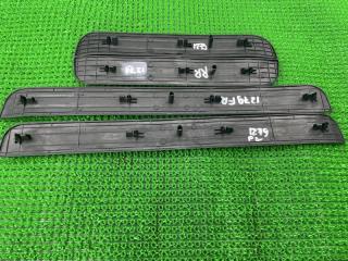 Накладка на порог MAZDA CX-7 ER3P L3-VDT EG21687E002 4 ракурс Накладка на порог MAZDA CX-7 ER3P L3-VDT EG21687E002 4 ракурс