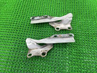 Петля капота NISSAN Terrano TR50 ZD30DDTI 654010W000 1 ракурс Петля капота NISSAN Terrano TR50 ZD30DDTI 654010W000 1 ракурс
