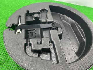 Ящик под инструменты задний NISSAN SKYLINE CKV36 VQ37VHR 849A7-JL00A 4 ракурс