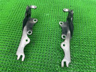 Петля капота передняя MAZDA CX-7 ER3P L3-VDT EG2152420A 1 ракурс Петля капота передняя MAZDA CX-7 ER3P L3-VDT EG2152420A 1 ракурс