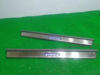 Накладка на порог передняя Suzuki Jimny JB23W K6A 7615181A00T01 3 ракурс