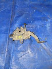 Фото запчасти замок капота Toyota Camry Б/У запчасть Запчасть замок капота Toyota Camry