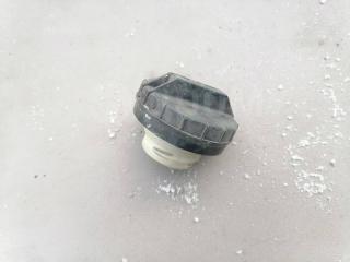 Запчасть крышка бензобака Toyota