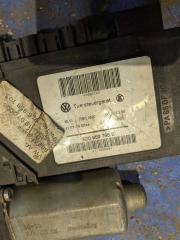 Мотор стеклоподъемника задний левый Touareg 7LA
