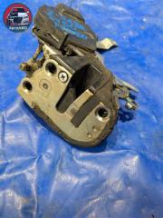 Замок двери задний правый Toyota Vista Ardeo SV50 3S-FSE