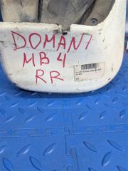 Брызговик задний правый Domani MB4