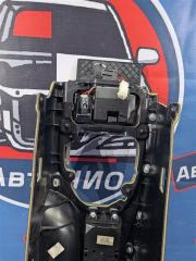 Бардачок между сиденьями 5-Series E60