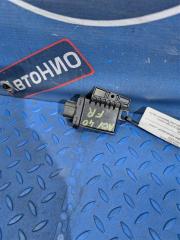 Блок управления дверьми передний правый Toyota Camry ACV40