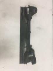 Верхний пластик радиатора BMW 3