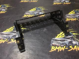 Крепление магнитофона audi a4 2005 контрактная Крепление магнитофона audi a4 2005