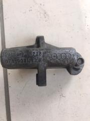 Кронштейн генератора Audi 80 контрактная Кронштейн генератора Audi 80