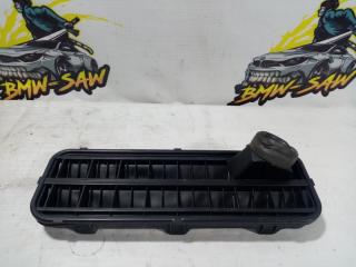 Вентиляционная решетка левая BMW 5 2006