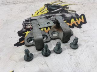 Ответная часть замка audi 80 1996