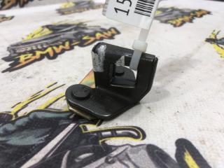 Ответная часть замка задний audi A6 1995