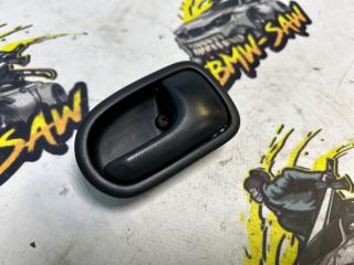 Фото запчасти ручка двери внутренняя передняя правая Mazda 626 1997 Б/У запчасть Запчасть ручка двери внутренняя передняя правая Mazda 626 1997