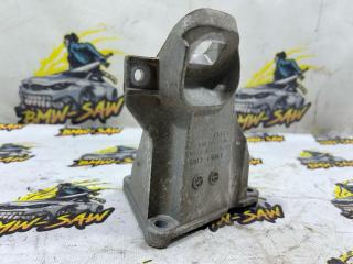 Кронштейн двигателя правый audi 80 1994 контрактная Кронштейн двигателя правый audi 80 1994