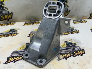 Кронштейн двигателя правый audi 80 1993 контрактная Кронштейн двигателя правый audi 80 1993