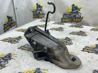 Кронштейн двигателя левый audi 80 1991 контрактная Кронштейн двигателя левый audi 80 1991