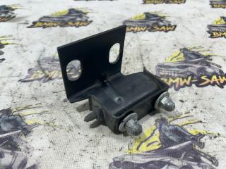 Кронштейн бампера задний правый audi 80 1994