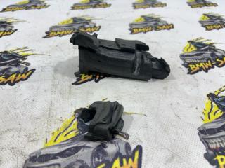 Уплотнитель стекла передний правый audi A6 1995 контрактная Уплотнитель стекла передний правый audi A6 1995