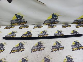 Уплотнитель стекла передний правый audi s6 2001 контрактная Уплотнитель стекла передний правый audi s6 2001