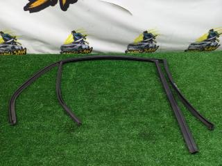 Уплотнитель стекла задний левый BMW 3 2002 контрактная Уплотнитель стекла задний левый BMW 3 2002