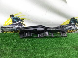 Кронштейн бампера volkswagen Passat 2010