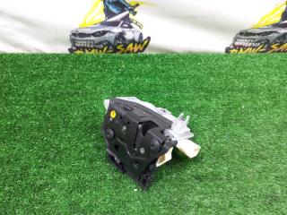 Замок двери задний левый volkswagen Passat 2010