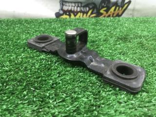 Ответная часть замка задний volkswagen Passat 2010