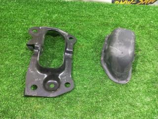 Фото запчасти кронштейн задний левый volkswagen Passat 2010 контрактная запчасть Запчасть кронштейн задний левый volkswagen Passat 2010