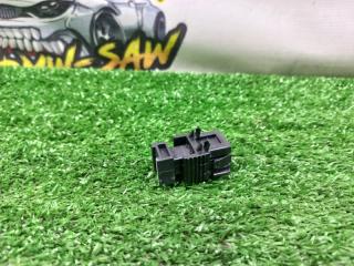 Концевик под педаль тормоза. BMW 3 1999